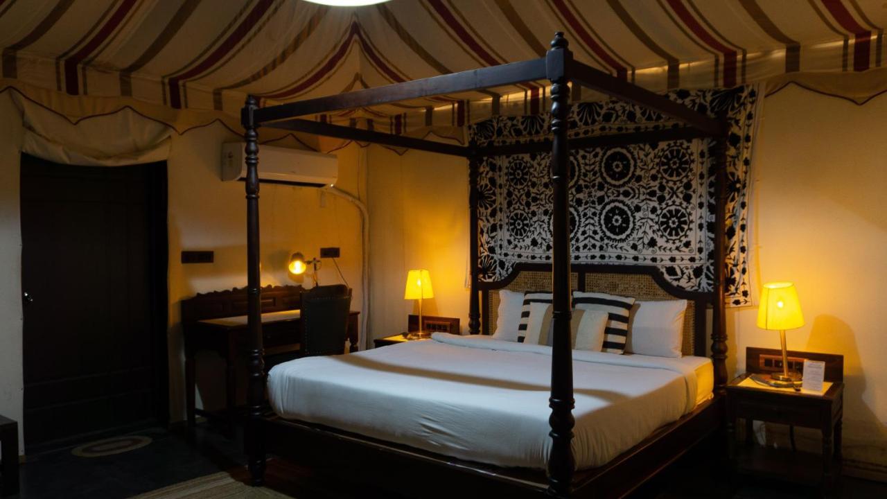 16 Bedouin Hotell Hosūr Exteriör bild