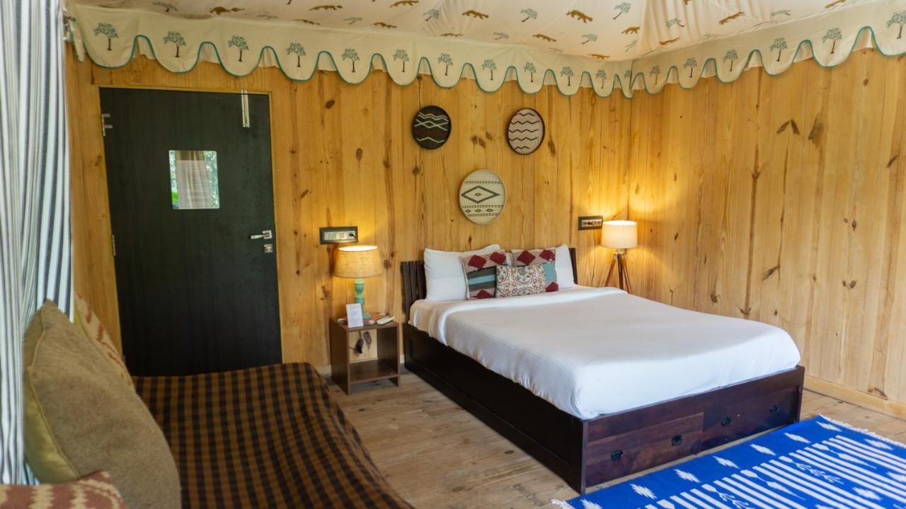 16 Bedouin Hotell Hosūr Exteriör bild